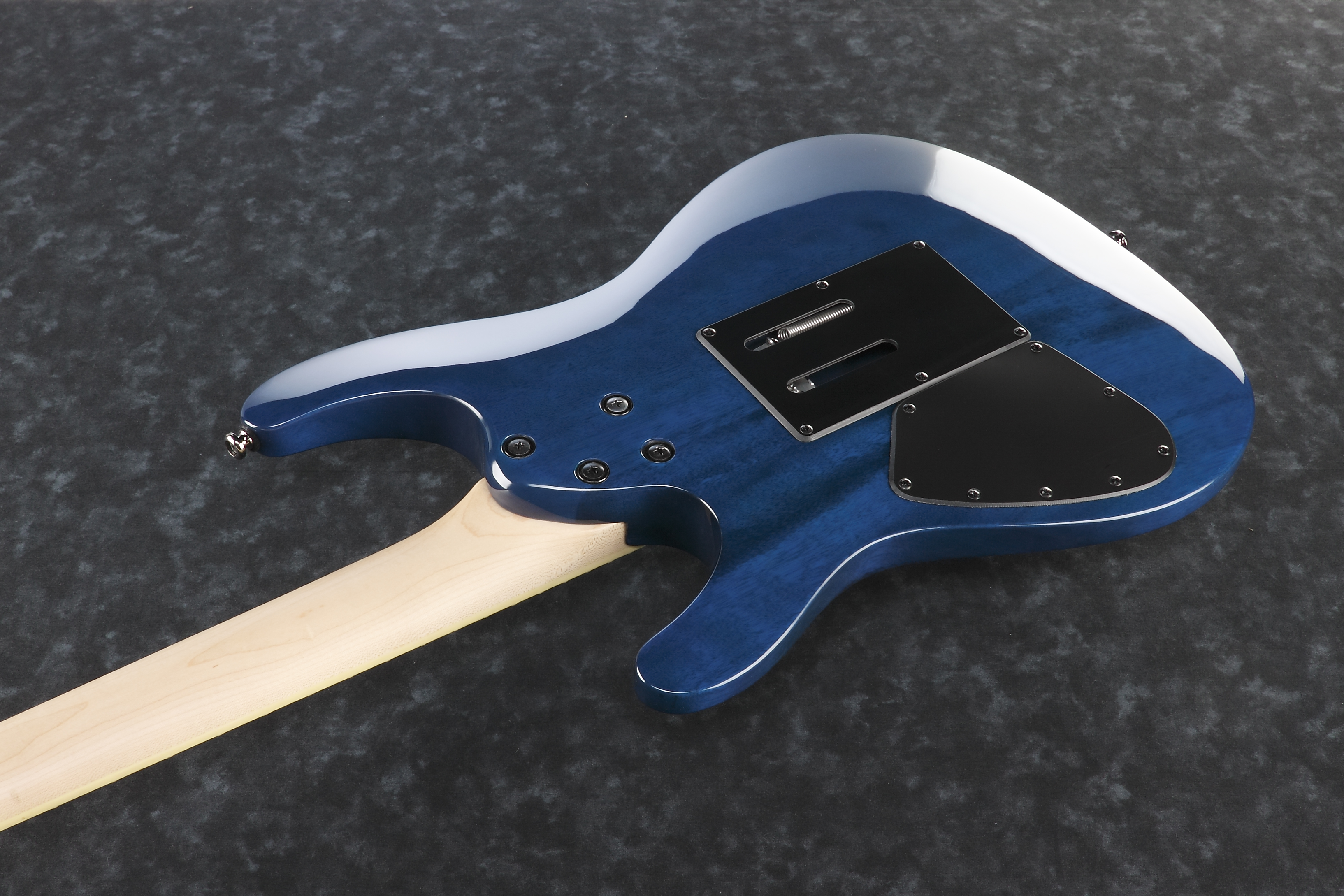 Ibanez S670QM-SPB