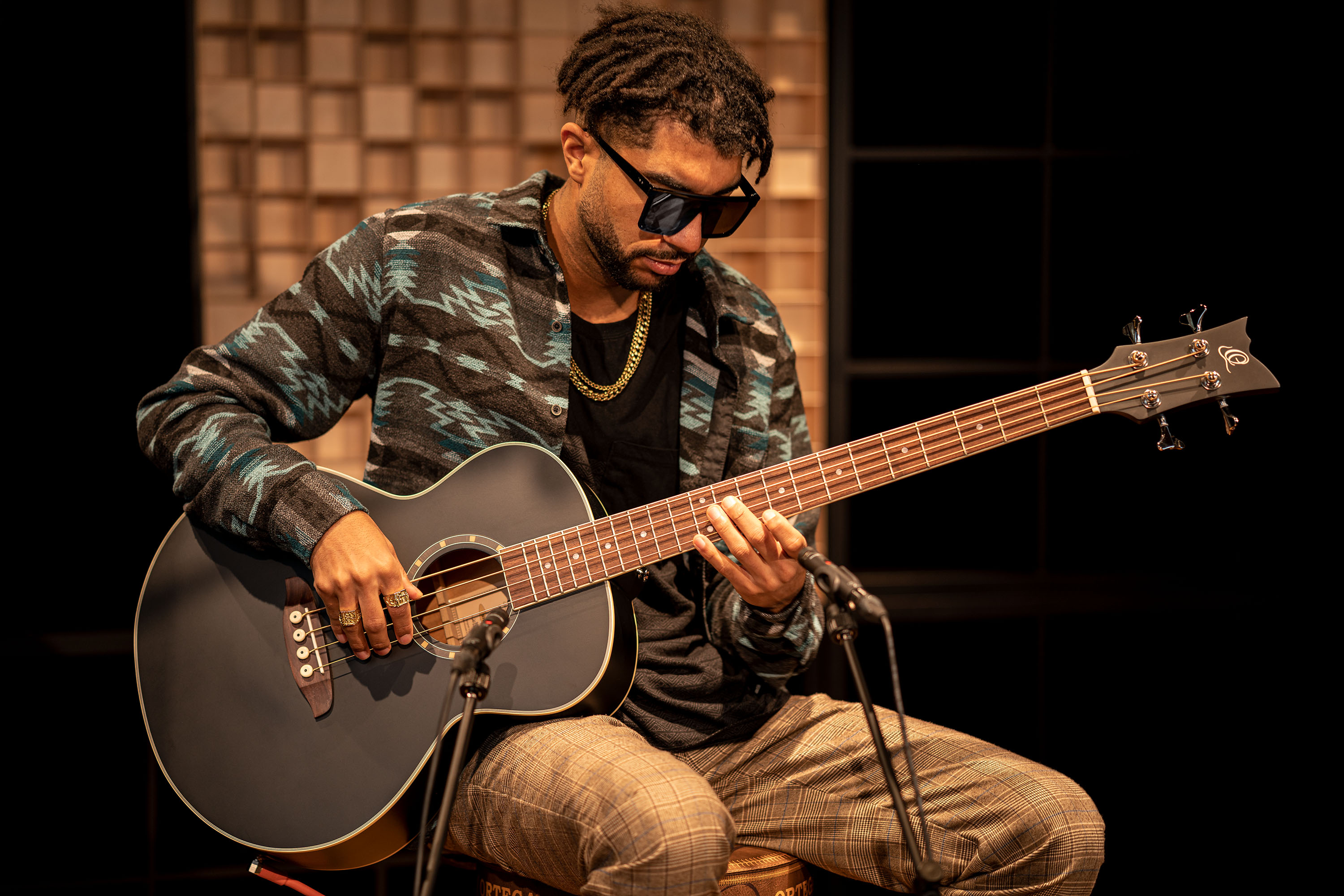 Ortega D7E-SBK-4 Akustikbass