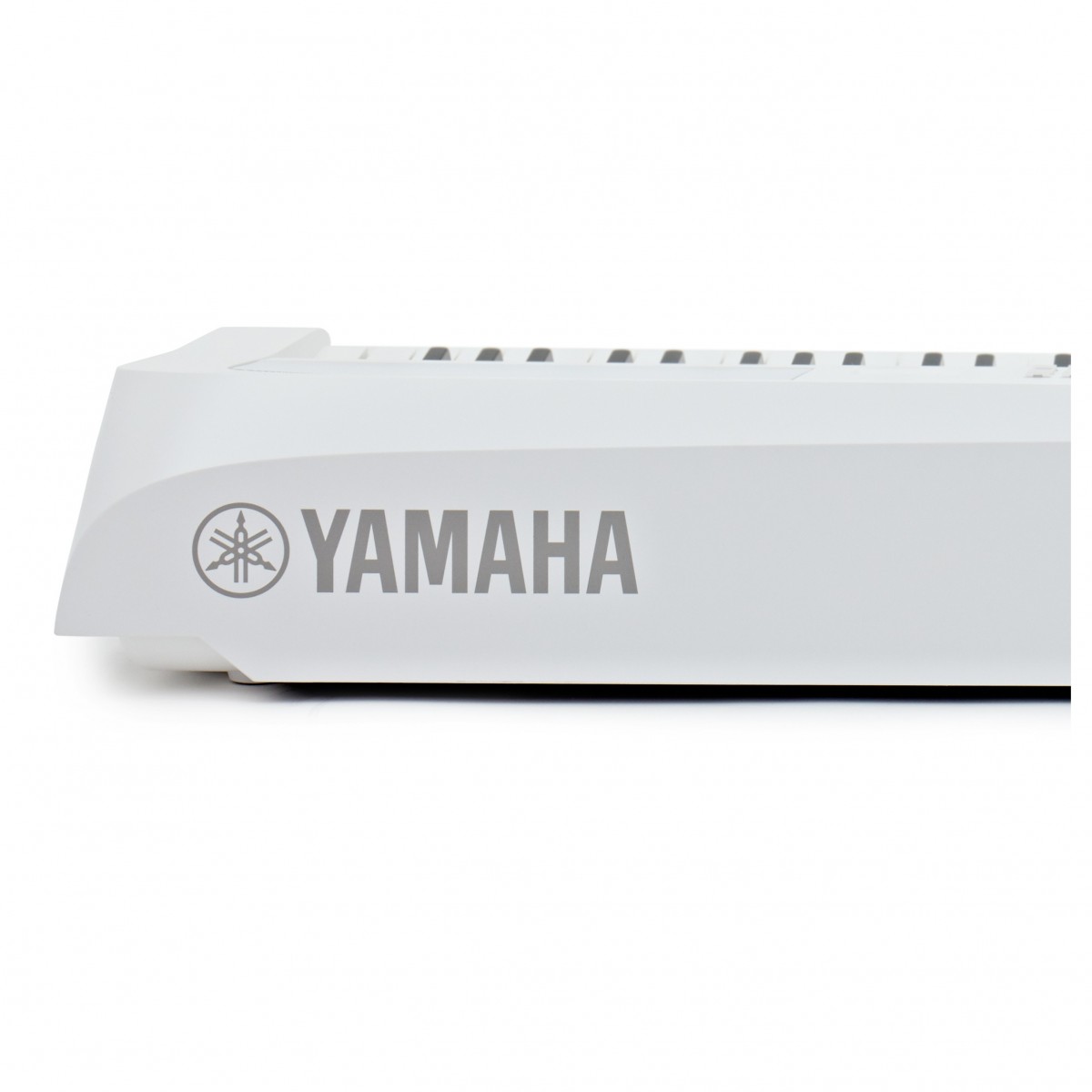 Yamaha DGX-670 WH