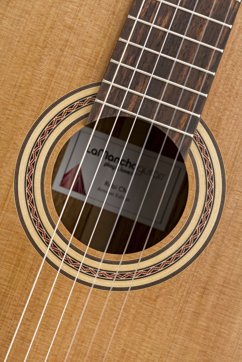 La Mancha Rubi CM Armrest Edition