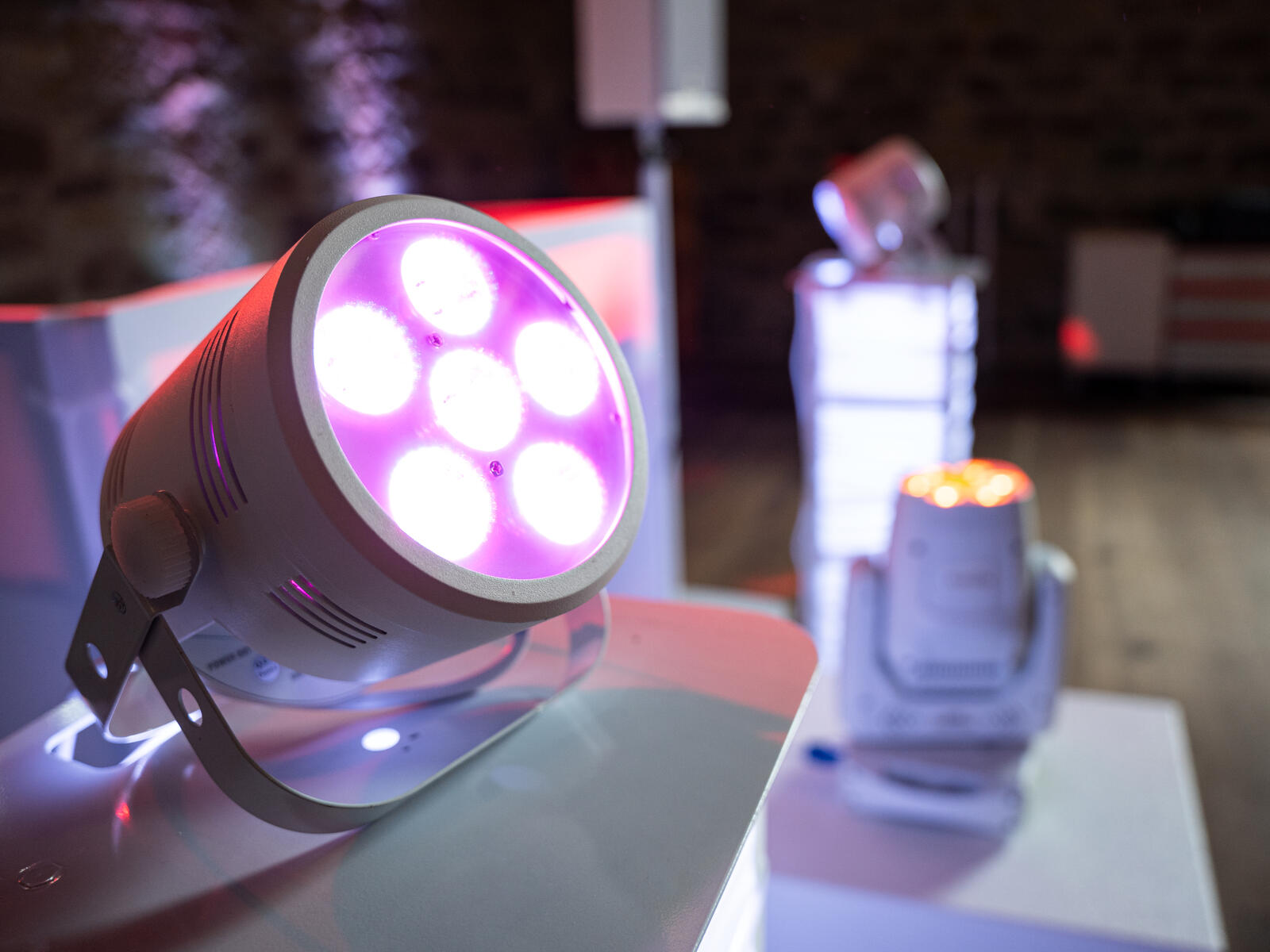eurolite LED Silent Par 6 QCL Floor weiß eurolite LED Silent Par 6 QCL Floor weiß
